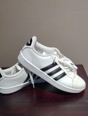 adidas White Sneakers with Black Stripes - Low-Top Casual